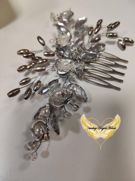 Bridal Pearl Hair Comb: Elegant Silver Floral Wedding  display picture 1