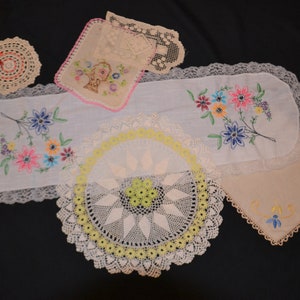 1960' Shabby Vintage Dresser Set or Kitchen Layovers