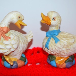 Vintage Table Decor Curiosity Cabinet Ducks Goose with Blue 1980&#39;s
