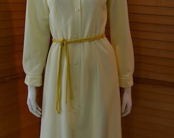 Vintage Dress Shirt Style Pointy Collar 1970's