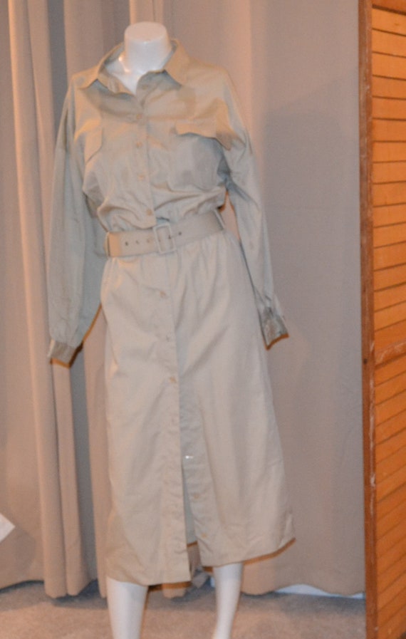 Vintage Dress Shirt Retro Khaki with Lace Back 19… - image 3