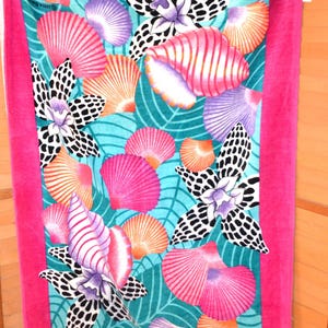 Vintage Beach Towel 1980&#39;s Coastal Beach Retro Pop Colors
