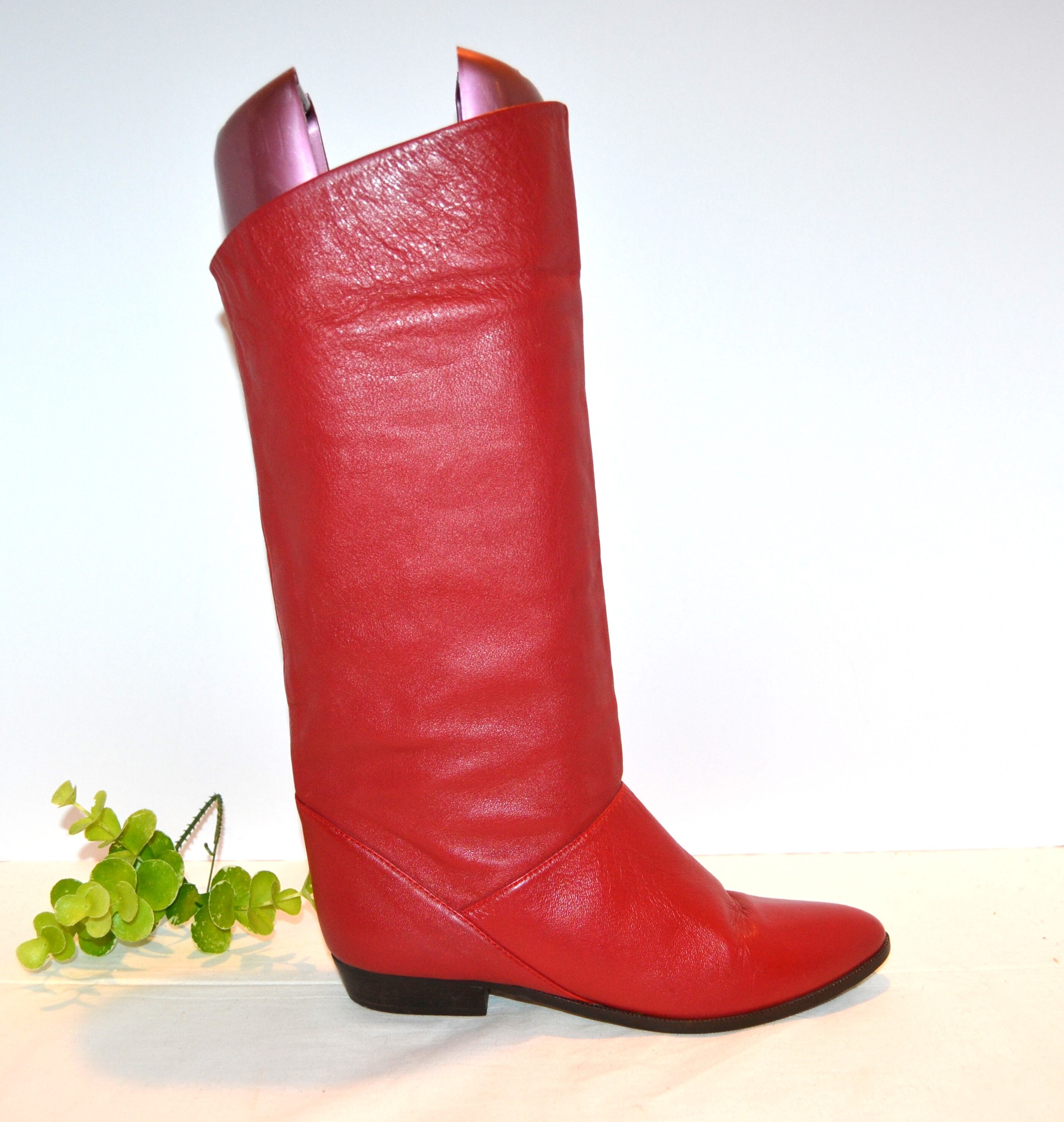 Womens red hotsell boots size 12
