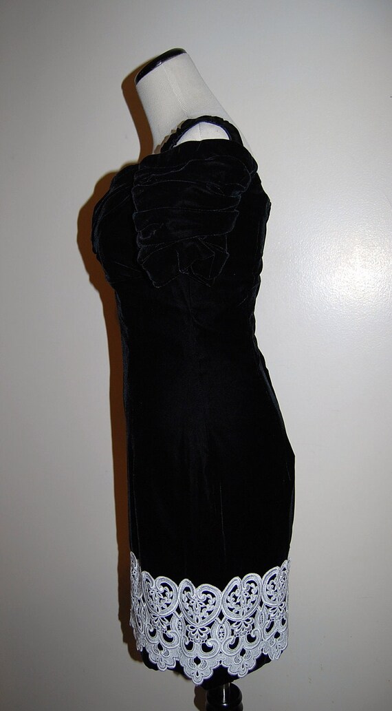 Vintage Dress Black with Soutache Lace Hem - image 3