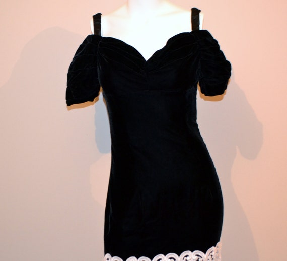 Vintage Dress Black with Soutache Lace Hem - image 5