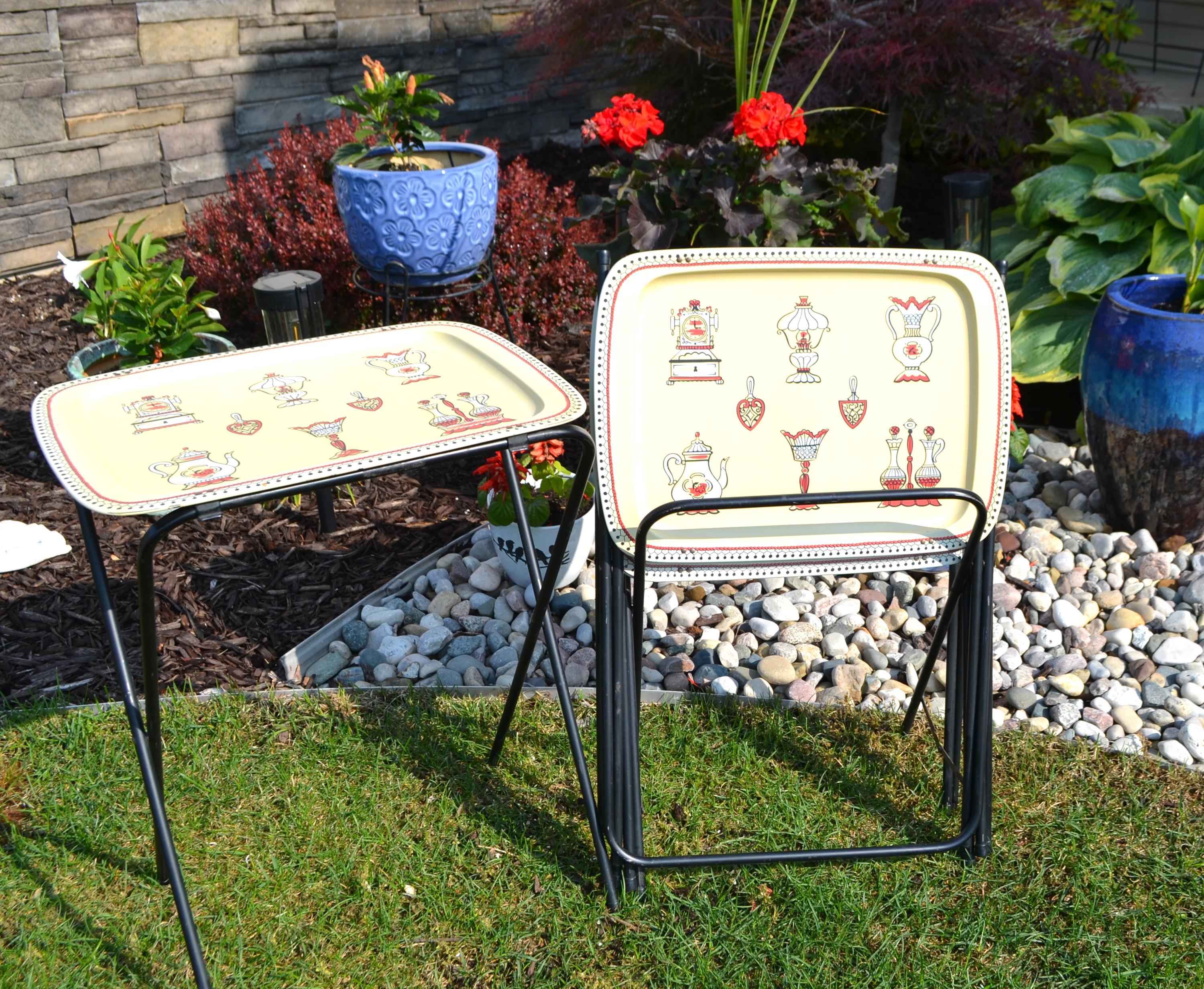 Vintage 1940s TV Trays With Metal Stand: Cottagecore Kitsch Decor