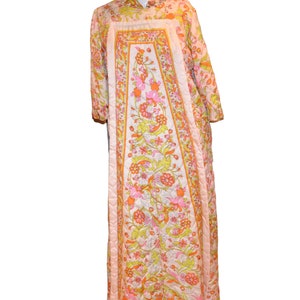 Vintage 1960&#39;s Exquisite Robe Caprice La Perla