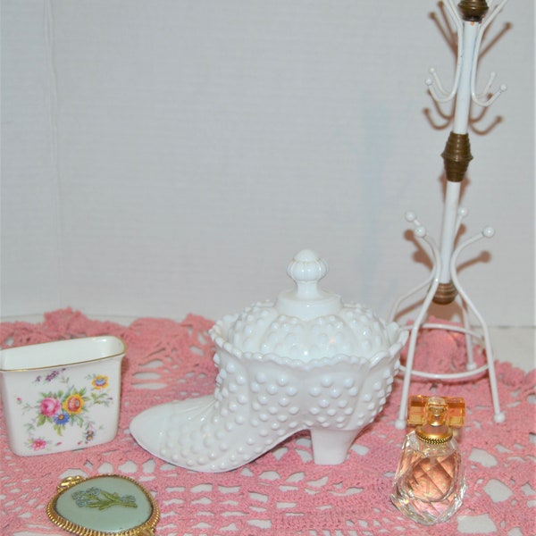 Vintage Vanity Set of Five Feminine Pieces