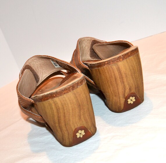 Vintage Sandal Cutout Heel Earthy 70's Style Y2K - image 4