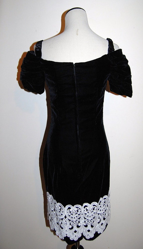 Vintage Dress Black with Soutache Lace Hem - image 4