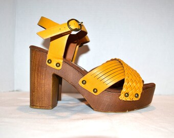 Vintage Shoes Chunky Sandal Golden Yellow