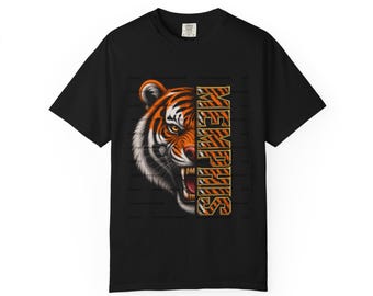 Tiger Half-Face Illustration T-shirt | Striped Tiger Text