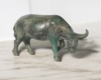 Handmade Bronze Water Buffalo Sculpture with Head Turned Right, Artisan Crafted Thai Bronze Animal Figurine, Unique Bronze Buffalo Statue