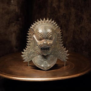 Handmade Bronze Thai Guardian Lion Mask Wall Decor - Traditional Intricate Design, Home Decoration, Artisan Craft from Thailand