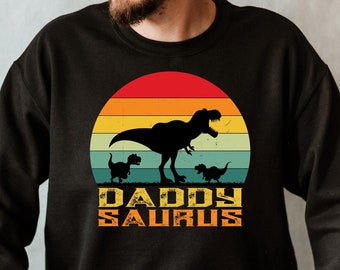 Funny Fathers Day Dinosaur Sweatshirt - Daddysaurus Sweatshirt - Daddy Saurus Dinosaur Dino Dad Long Sleeve Sweatshirt