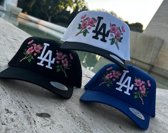 Handgefertigter LA Cherry Blossom Hat: Bestickte Baseball Cap für Männer & Frauen