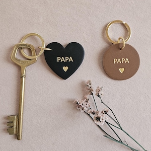 porte-clé coeur en cuir personnalisé papa maman parrain papy cadeau noel pour la famille