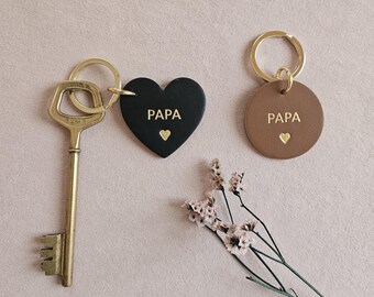 Personalized leather heart keychain for dad, mom, godfather, grandpa - Christmas gift for the family