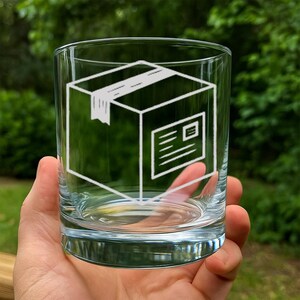 Delivery Driver Glass | Etched Package Icon Whiskey Wine Beer Glass – Gift for Couriers, Shippers, and Logistics Heroes