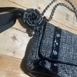 BRIGHTON Julliete Tweed Black Patent Leather Floral Bow Chain Purse E794062 image 3