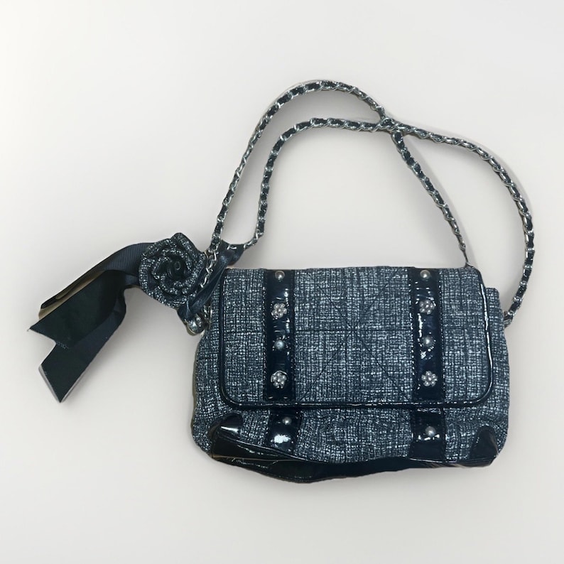 BRIGHTON Julliete Tweed Black Patent Leather Floral Bow Chain Purse E794062 image 1