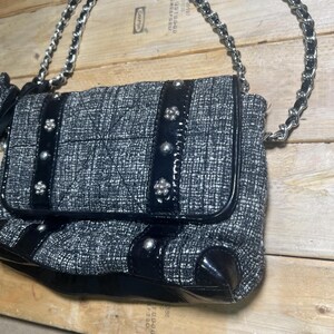 BRIGHTON Julliete Tweed Black Patent Leather Floral Bow Chain Purse E794062 image 4