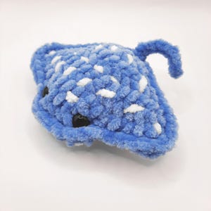 Blue Crochet Stingray Plushie, Handmade Sea Animal Amigurumi, Soft Stuffed Animal, Ocean-Themed Baby Gift, Cute Nursery Decor