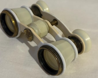 Vintage theatre binoculars. 2.5x24-65. USSR.