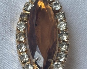 Brooch jewelry