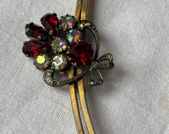 Brooch jewelry