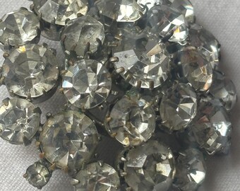 Vintage brooch jewelry