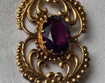 Brooch jewelry