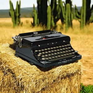 1936 Royal Portable Typewriter, Vintage Metal Manual Typewriter, Retro Writing Machine, Perfect Gift for Writers, Fully Functional