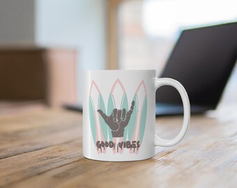 Taza de surf con buenas vibraciones: regalo para amantes del océano, taza de café con temática de playa, taza de té con vibraciones de verano, artículos para beber con energía positiva, regalo para entusiastas del surf