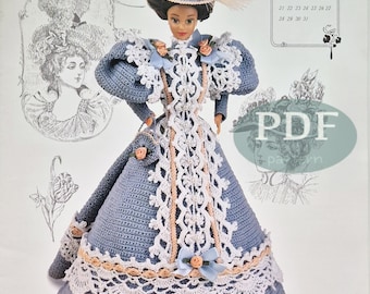 May include: A doll in a blue crocheted dress with white lace trim, a matching hat, and a feather. The image includes text that reads "Creations De Maths Marescot Soeurs, 29. Avr L'Opéra" and a calendar for August.