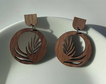 Pendientes colgantes de madera con diseño de mandala de hojas: Joyería estilo boho chic