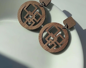 Boho Chic Walnut Wood Earrings: Vintage Mandala Dangle