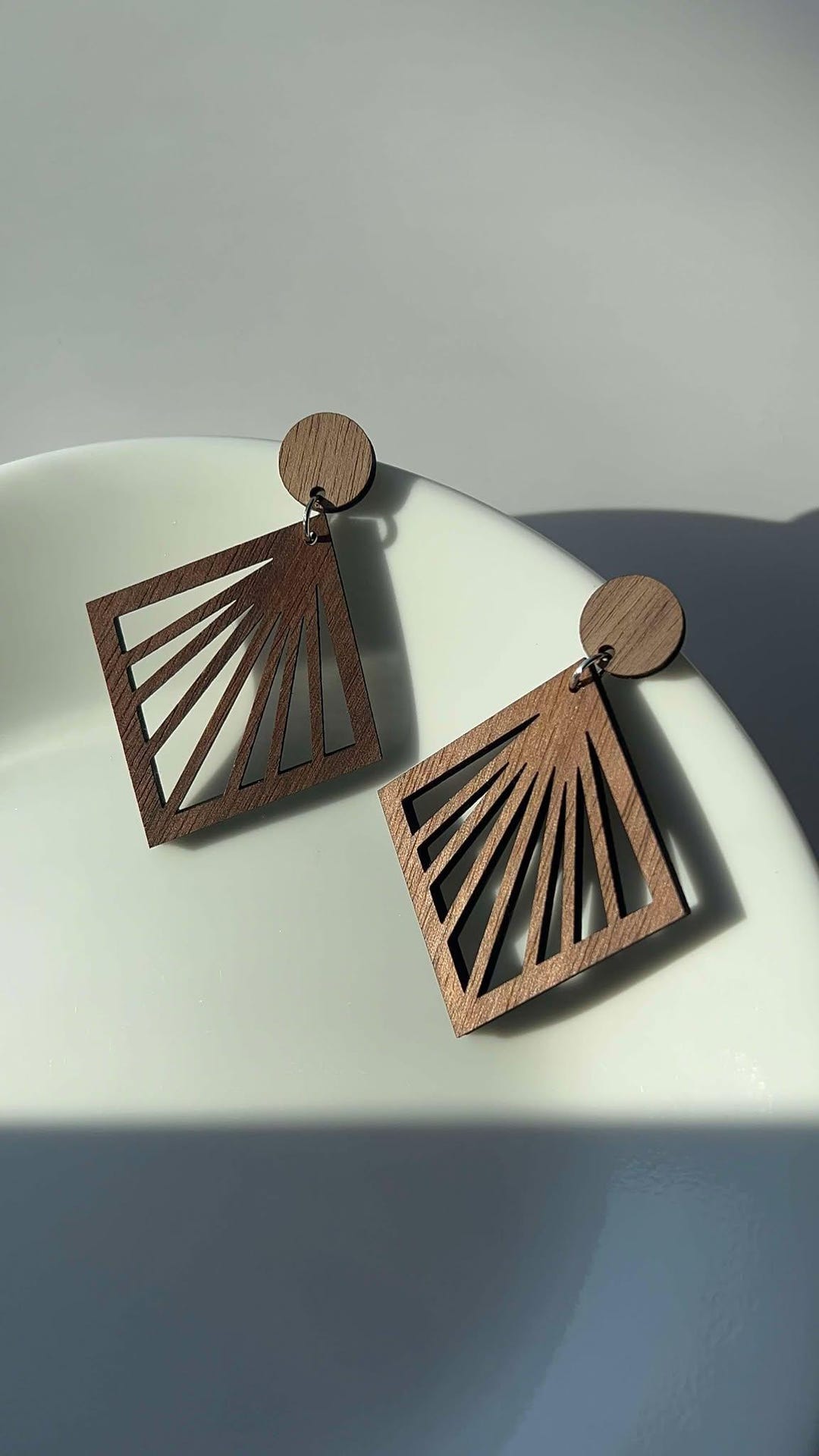 Orecchini in resina di legno, bellissimi orecchini boho, regalo per lei, regalo per il ballo di fine anno - Italia