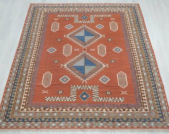 Roest tribal wollen vloerkleed – handgeweven platgeweven, boho-scandinavisch decor