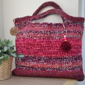 Gorgeous Red Crocheted Handbag, crocheted handbag, crochet bag, tote bag
