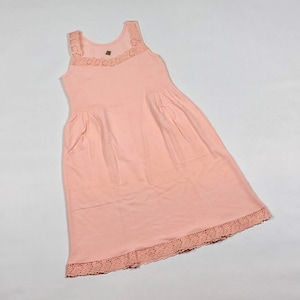 Camisón de verano vintage rosa suave de los años 50 con ribete de encaje: ropa de dormir ligera y femenina