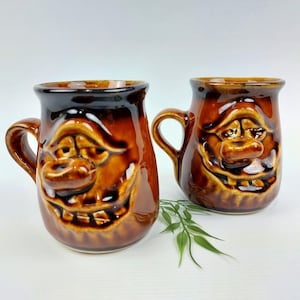 Pretty Ugly Pottery Face Mugs – Vintage Made in Wales – Funky Character Mug Pair – Collectible Retro Ceramic Mugs
