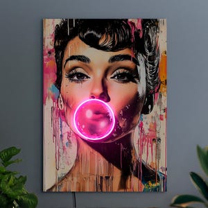Neonreclame van Audrey Hepburn, led-reclame van Hepburn met kauwgom, pop-artkunstwerk van Audrey Hepburn, pop-artdecoratie met kauwgom, kunstdecoratie van Audrey Hepburn