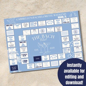 Puede incluir: Un tablero de juego de despedida de soltera azul y blanco con el texto "The Bach Club" y "Est. 2025". El tablero presenta una variedad de desafíos de juego de beber, que incluyen "Drink What You Roll", "Make a Rule" y "Never Ever".