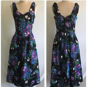 1980s LANZ Painterly Floral Sweetheart Cotton Sundress with Pockets - 1940s Style - Boho Style