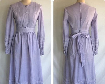 1970s Purple Cotton Eyelet Prairie Dress with Pockets - Victorian Dress - Boho Cotton Dress - Gunne Sax Style Dress - Cottagecore Dress -XS