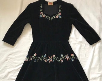 1940s LANZ Black Velveteen Floral Chenille Embroidered Sweetheart Neckline Dress - Pin Up Style