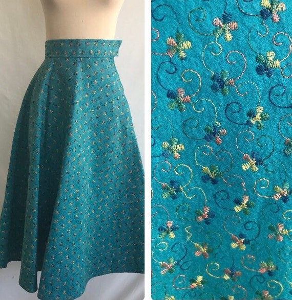 1950s Floral Embroidered Wool FELT Skirt Half Circl… Gem