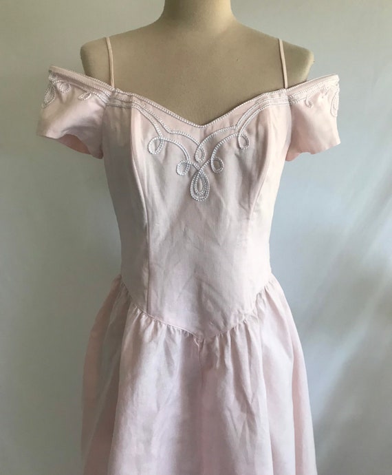 1980s Pale Pink Cold Shoulder Princess Seamed Dre… - image 5