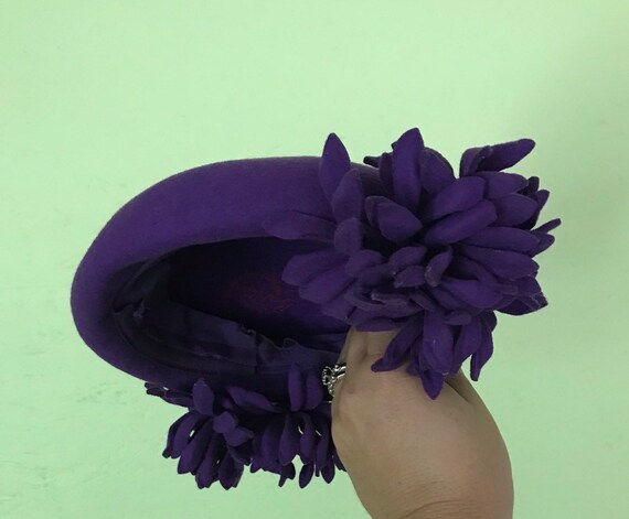 1940s Wool Felt Royal Purple Chrystanthemum Beret